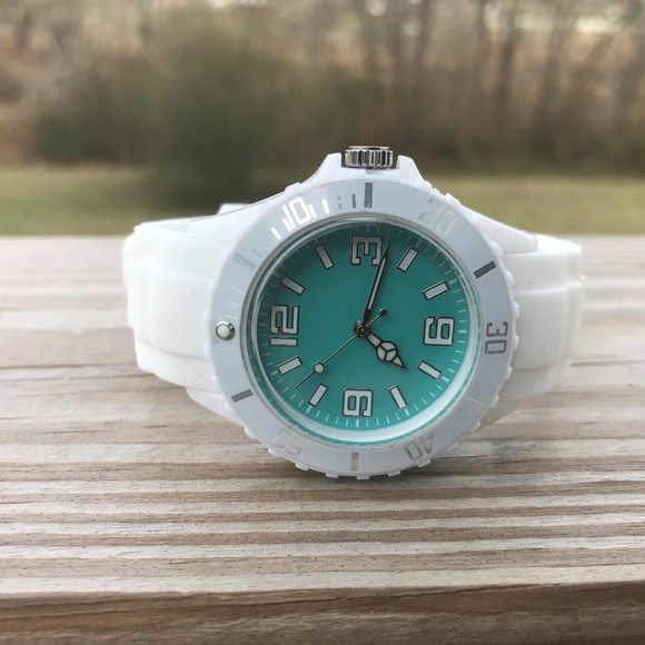 White Watch Unisex Wrist Watch Japan Movement - Picture 6 of 8